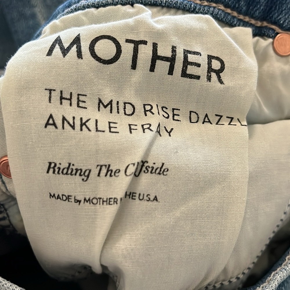 NWT MOTHER The Mid Rise Dazzler Ankle Fray Jeans Size 26 - Picture 4 of 12
